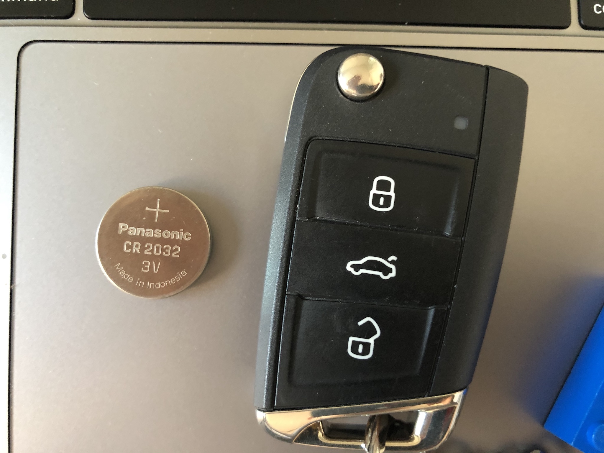 Volkswagen Golf folding key