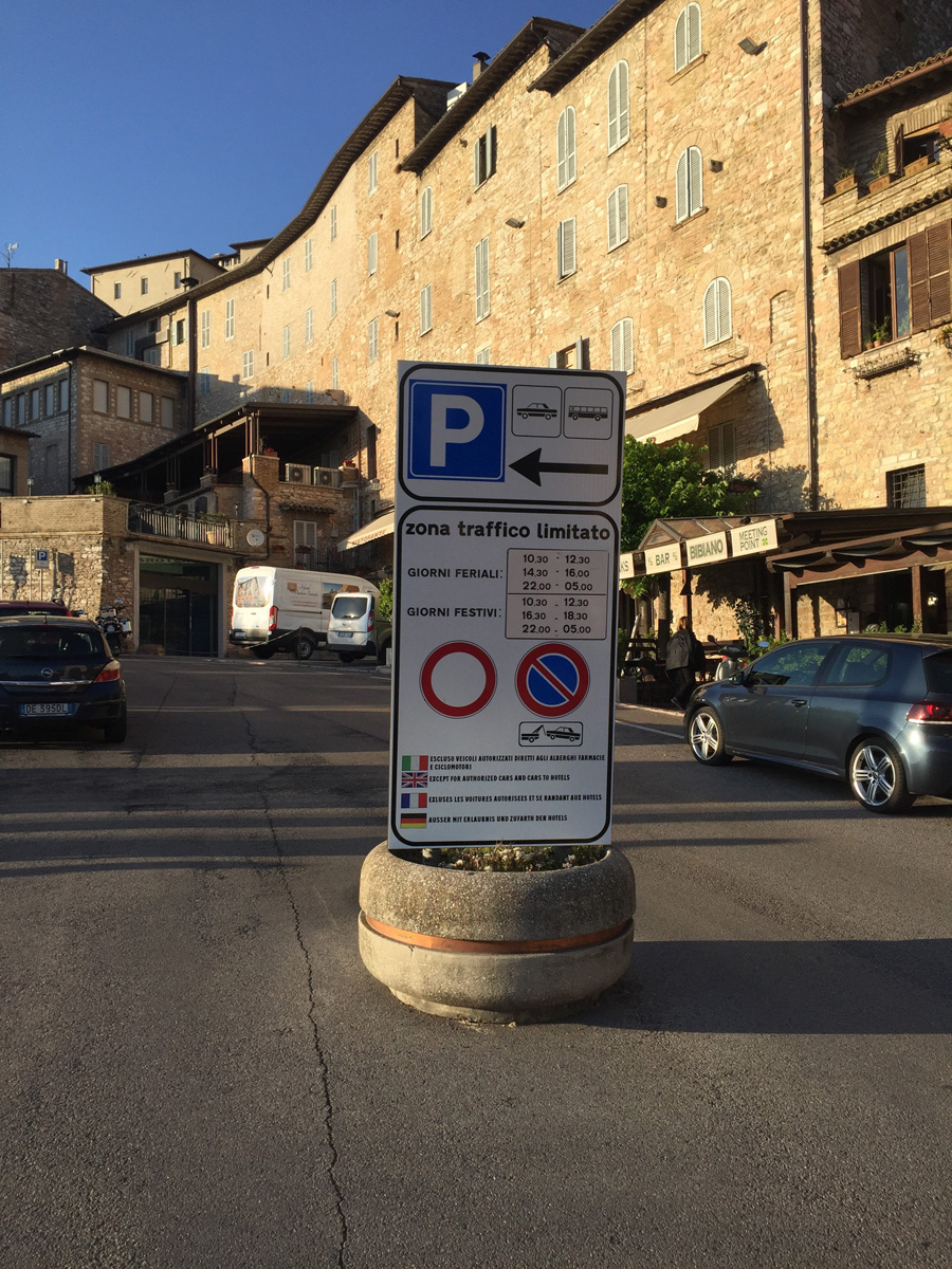 Assisi ZTL notice